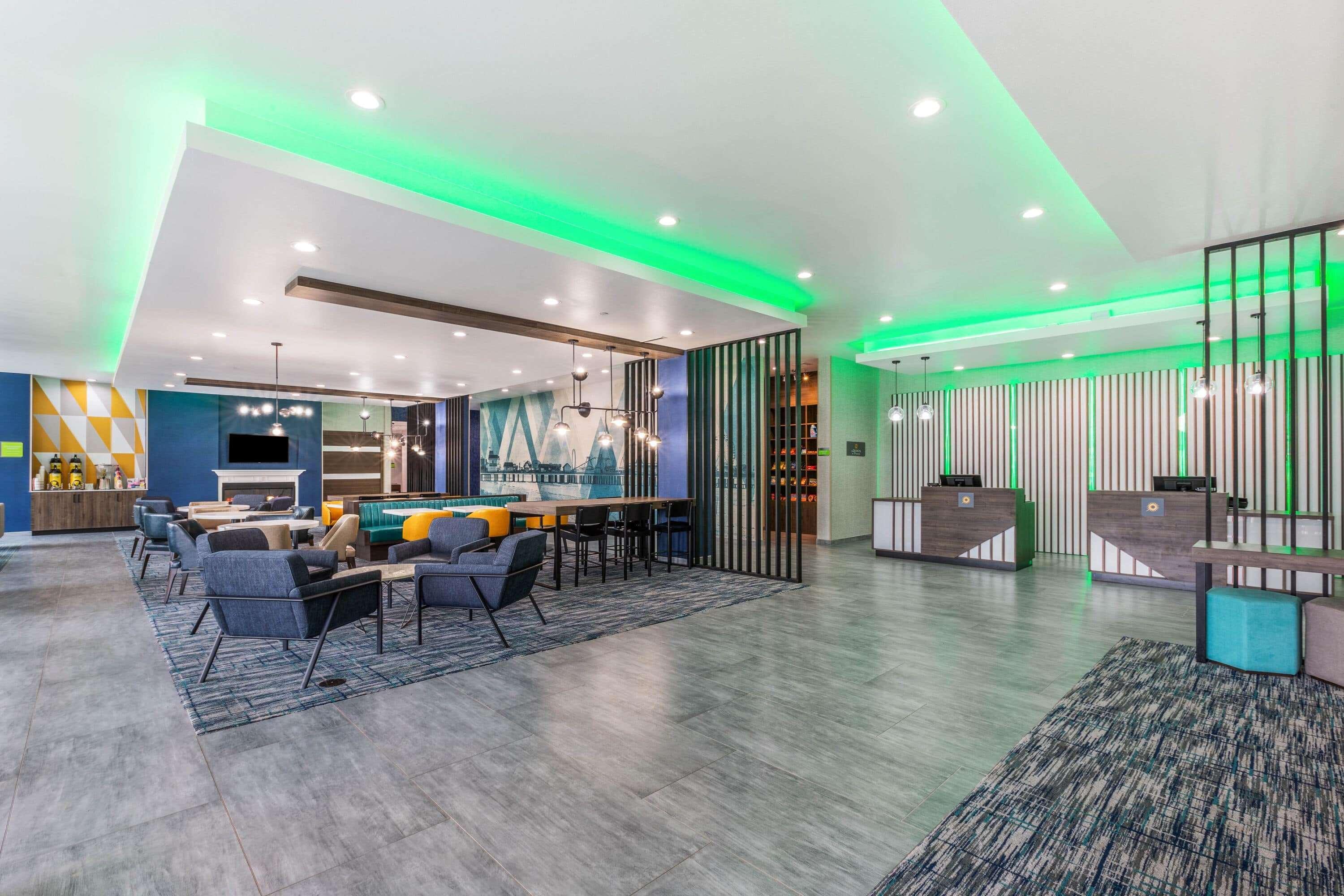 La Quinta Inn & Suites By Wyndham Galveston West Seawall Екстериор снимка